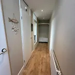 Apartment 'zeeblick' Burgerbrug